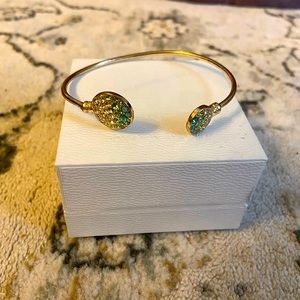 Gold and turquoise fashion bracelet